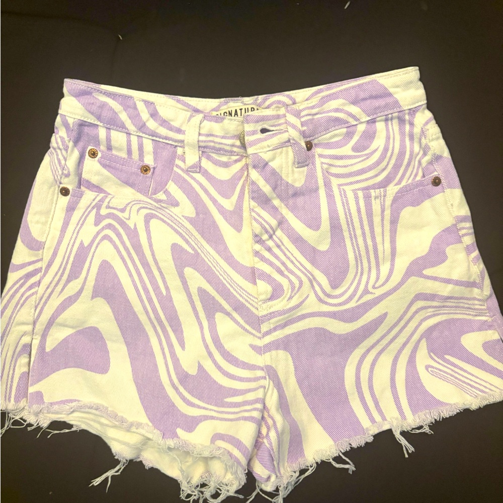 Signature Women's Purple and White Shorts